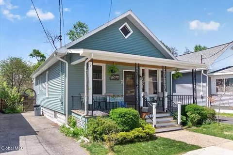 Exterior - 5 Cromer Ave, Schenectady, NY 12304 photo 2 of 13