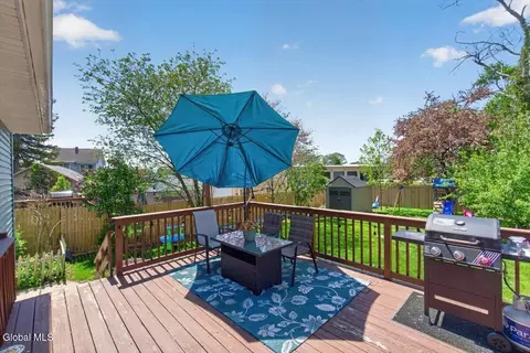 Exterior - 5 Cromer Ave, Schenectady, NY 12304 photo 6 of 13