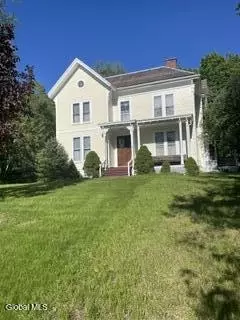 33 Abbott St, Hoosick Falls, NY 12090