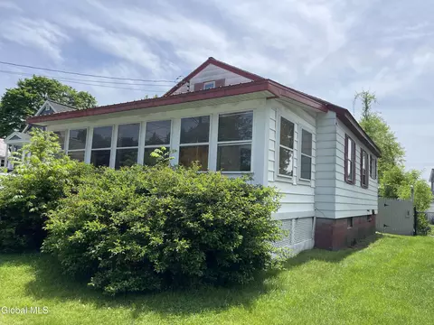 22 3rd Ave, Hudson Falls, NY 12839