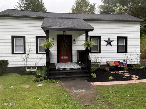 905 Balltown Rd, Schenectady, NY 12309