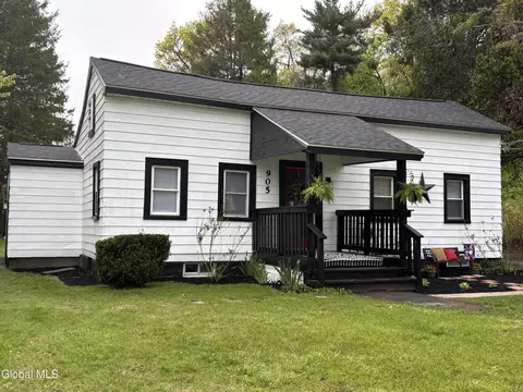 905 Balltown Rd, Schenectady, NY 12309