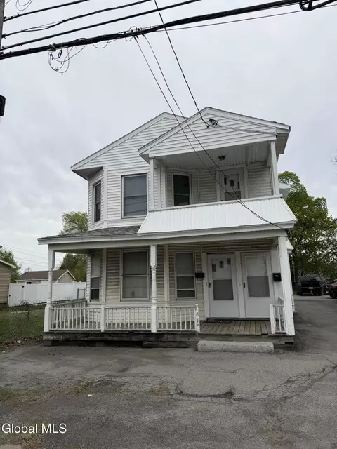 2259 Hamburg St, Schenectady, NY 12303