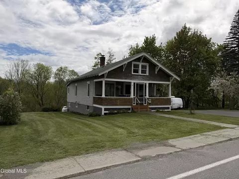 34 Saint Claire St, Ticonderoga, NY 12883