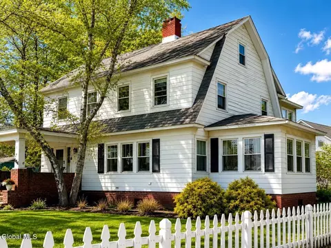 634 Glen St, Queensbury, NY 12804