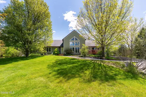 64 Hinkle Rd, Poestenkill, NY 12140