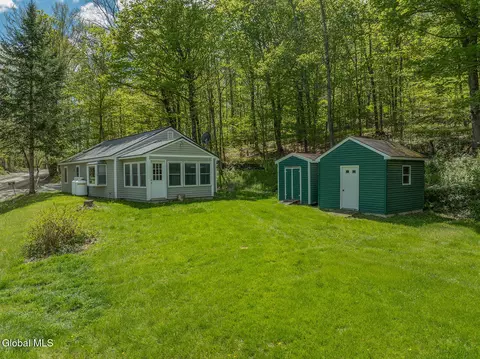 433 Blind Buck Rd, Salem, NY 12865