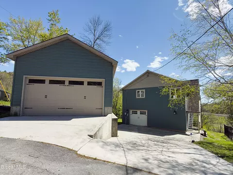 34 Clay Hill Rd, Fort Ann, NY 12827