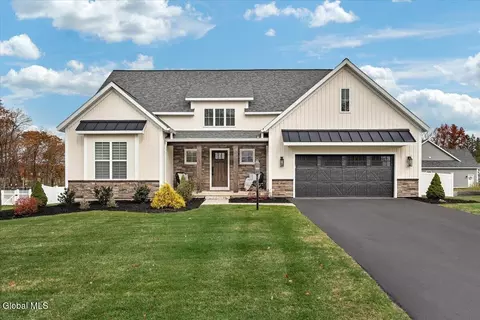 6 Essie Ln, Troy, NY 12180