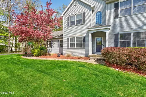 11 Quincy Ln, Queensbury, NY 12804