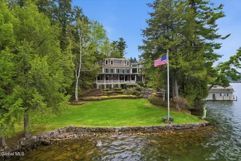 24 Wrightway Ln, Lake George, NY 12845