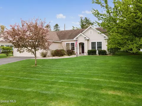 2 Knox Ln, Glens Falls, NY 12801