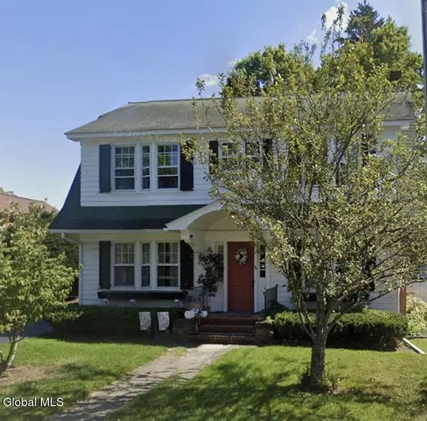 30 Elm St, Nassau, NY 12123