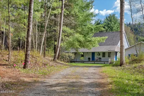 30 Hart Hill Rd, Shushan, NY 12873