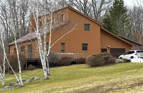 229 Sprakers Rd, Sloansville, NY 12160