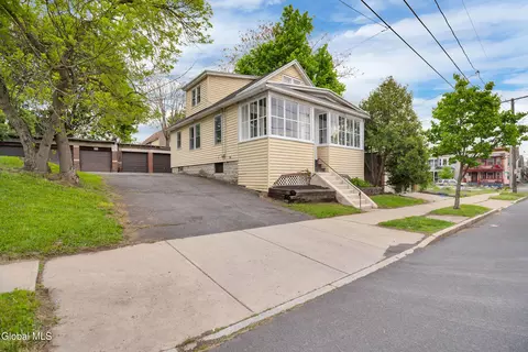 51 Benson St, Albany, NY 12206