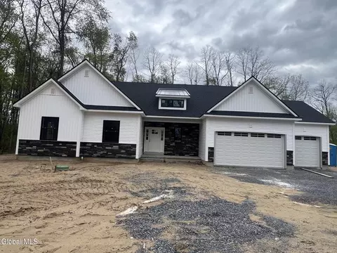 82 Van Patten Dr, Clifton Park, NY 12065