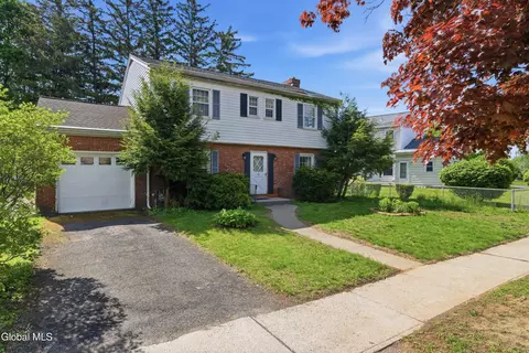 5 Rosemont St, Albany, NY 12203