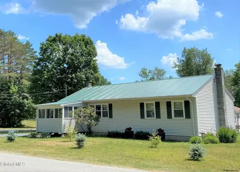 3 Oliver St, Schroon Lake, NY 12870