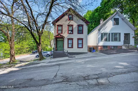49 Christie St, Troy, NY 12180