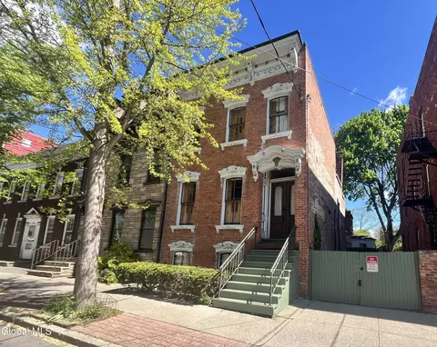 375 Hudson Ave, Albany, NY 12210