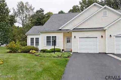 55 Oakmont St, Niskayuna, NY 12309