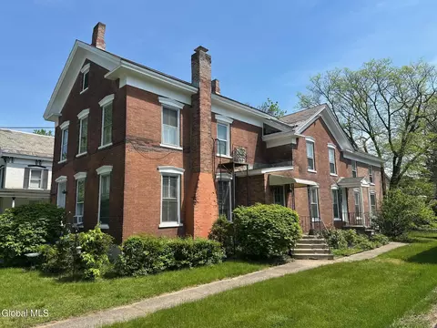 85 Bay St, Glens Falls, NY 12801