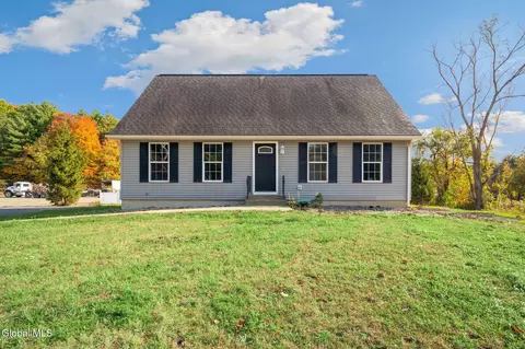 342 Snyders Corners Rd, Averill Park, NY 12018