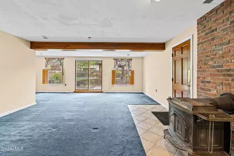 Living - 8 Lancaster Dr, Glenville, NY 12302 photo 4 of 8