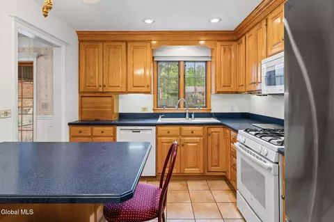 Kitchen - 8 Lancaster Dr, Glenville, NY 12302 photo 1 of 2