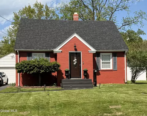 1103 Mann Ave, Rensselaer, NY 12144