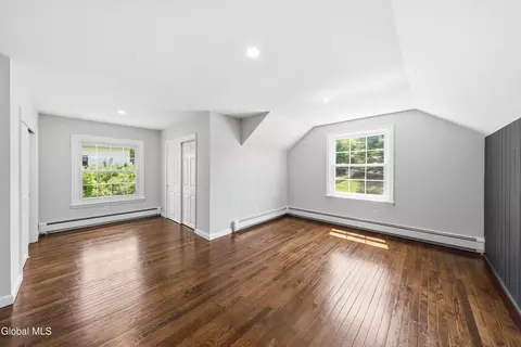 Bedroom - 2704 Apple Tree Ln, Castleton On Hudson, NY 12033 photo 4 of 4