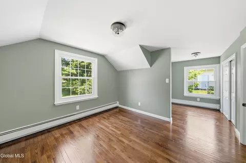 Bedroom - 2704 Apple Tree Ln, Castleton On Hudson, NY 12033 photo 3 of 4