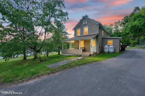 22 Madison Ave, Ravena, NY 12143