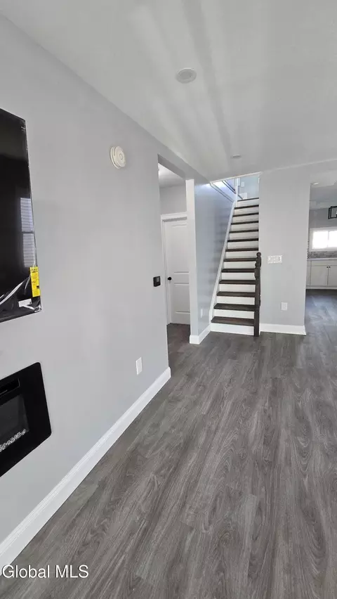 Entry Way - 237 Cherry St, Schenectady, NY 12306 photo 2 of 8