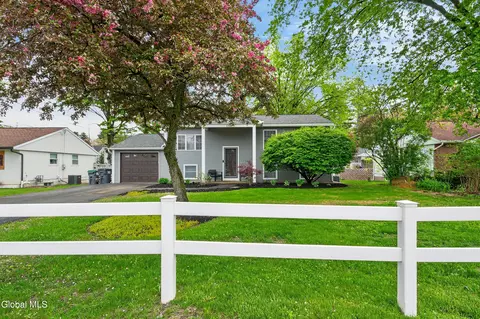 190 Ballston Ave, Saratoga Springs, NY 12866