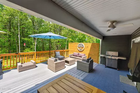 Exterior - 70 Smith Rd, Mechanicville, NY 12118 photo 5 of 21