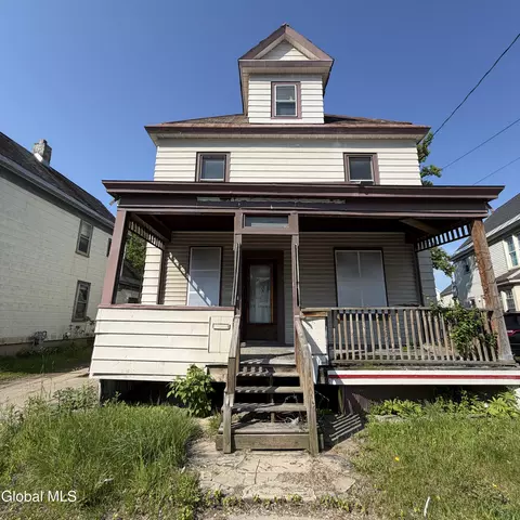 1110 Chrisler Ave, Schenectady, NY 12303