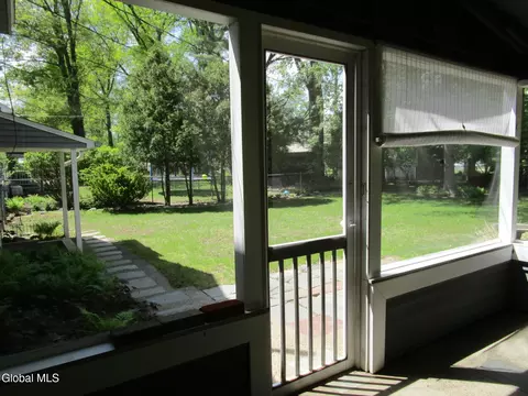 Exterior - 161 Willow Ln, Glenville, NY 12302 photo 14 of 23
