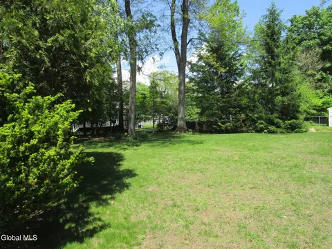 Exterior - 161 Willow Ln, Glenville, NY 12302 photo 20 of 23