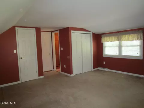 Bedroom - 161 Willow Ln, Glenville, NY 12302 photo 10 of 11