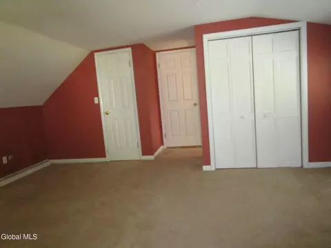 Bedroom - 161 Willow Ln, Glenville, NY 12302 photo 9 of 11