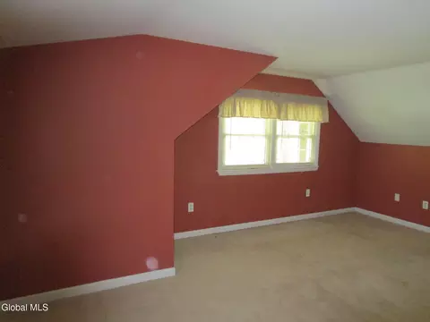 Bedroom - 161 Willow Ln, Glenville, NY 12302 photo 7 of 11