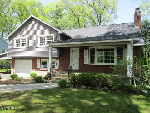Exterior - 161 Willow Ln, Glenville, NY 12302 photo 3 of 23