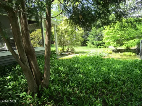 Exterior - 161 Willow Ln, Glenville, NY 12302 photo 21 of 23
