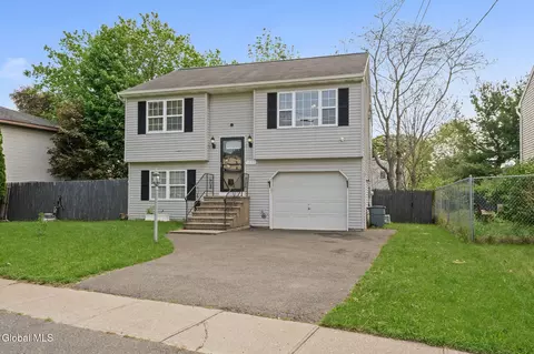 1822 Avenue B, Watervliet, NY 12189