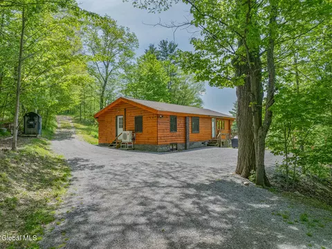 130 Mcmillan Rd, Cambridge, NY 12816