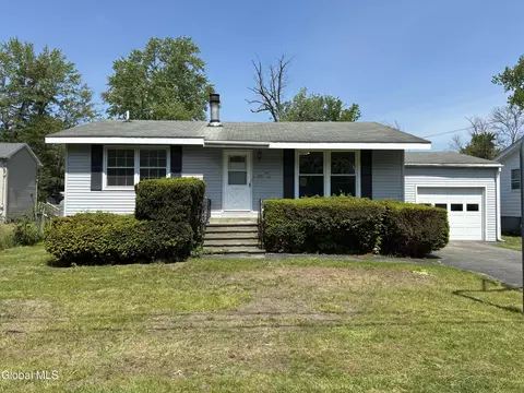 419 Clayton Rd, Schenectady, NY 12304
