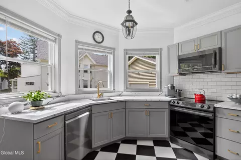 Kitchen - 38 Elsmere Ave, Delmar, NY 12054 photo 2 of 4