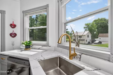 Kitchen - 38 Elsmere Ave, Delmar, NY 12054 photo 3 of 4
